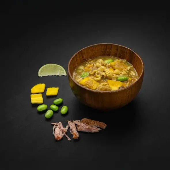 Nouilles ramen au porc effiloché et miso