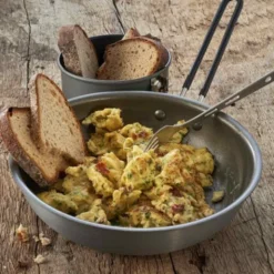 Oeufs brouillés aux oignons