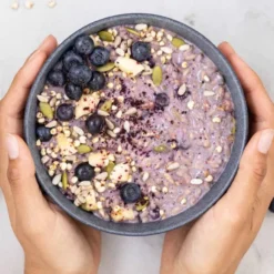 Riz soufflé à la myrtille